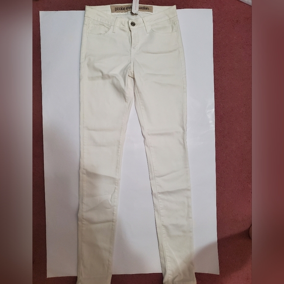 Never worn! pookie loves sebastian white jeans - Picture 3 of 6